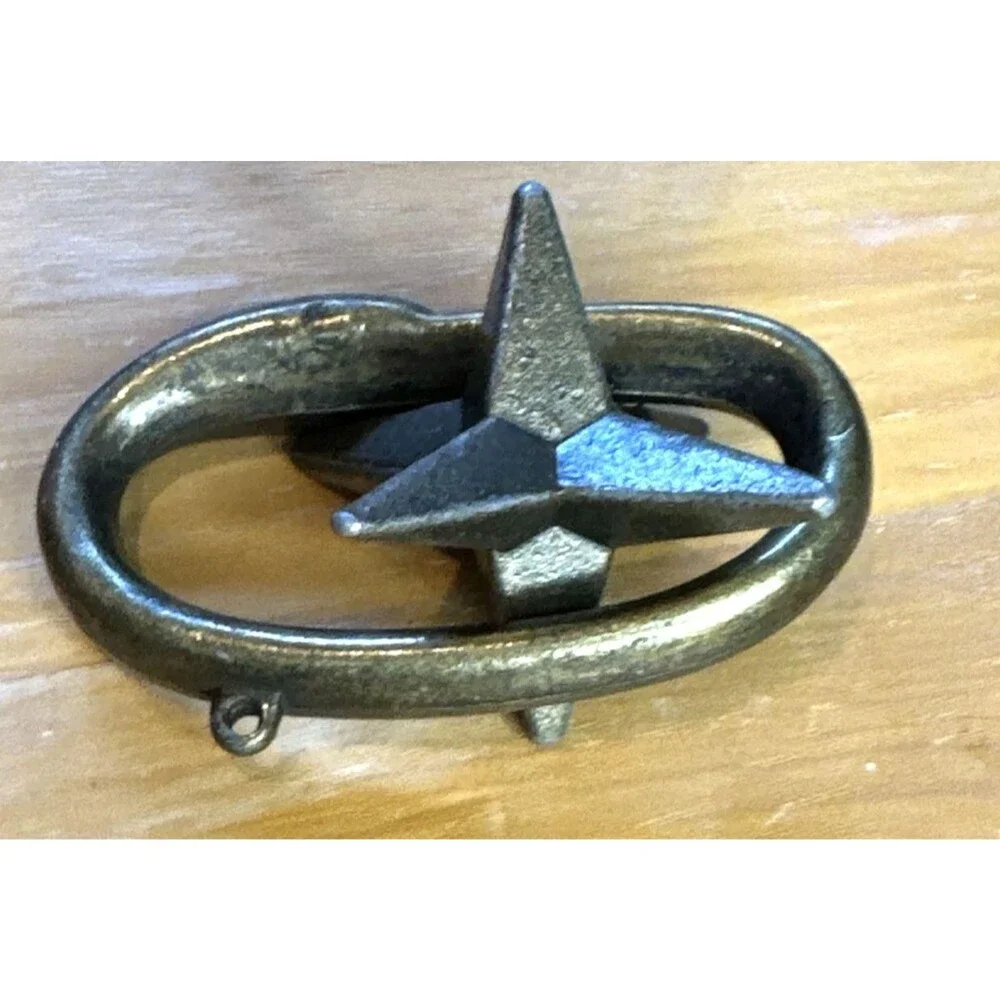 Horseshoe Chain Puzzle Hanayama Star Magic Trick Brain Teasers fun at home